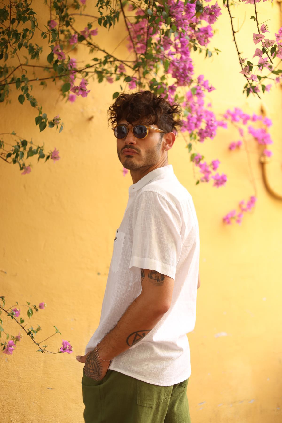 White Mandarin Collar Pocket Detailed Short Sleeve Men's Shirt