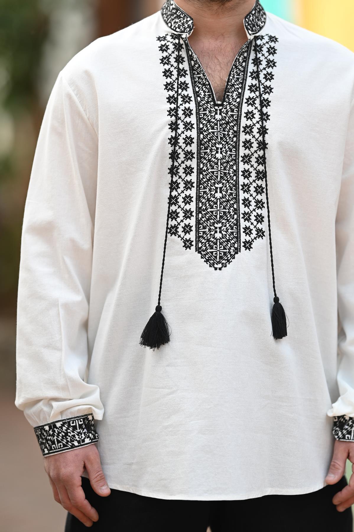 Authentic Men's Shirt with Ecru Collar and Embroidered Cuffs