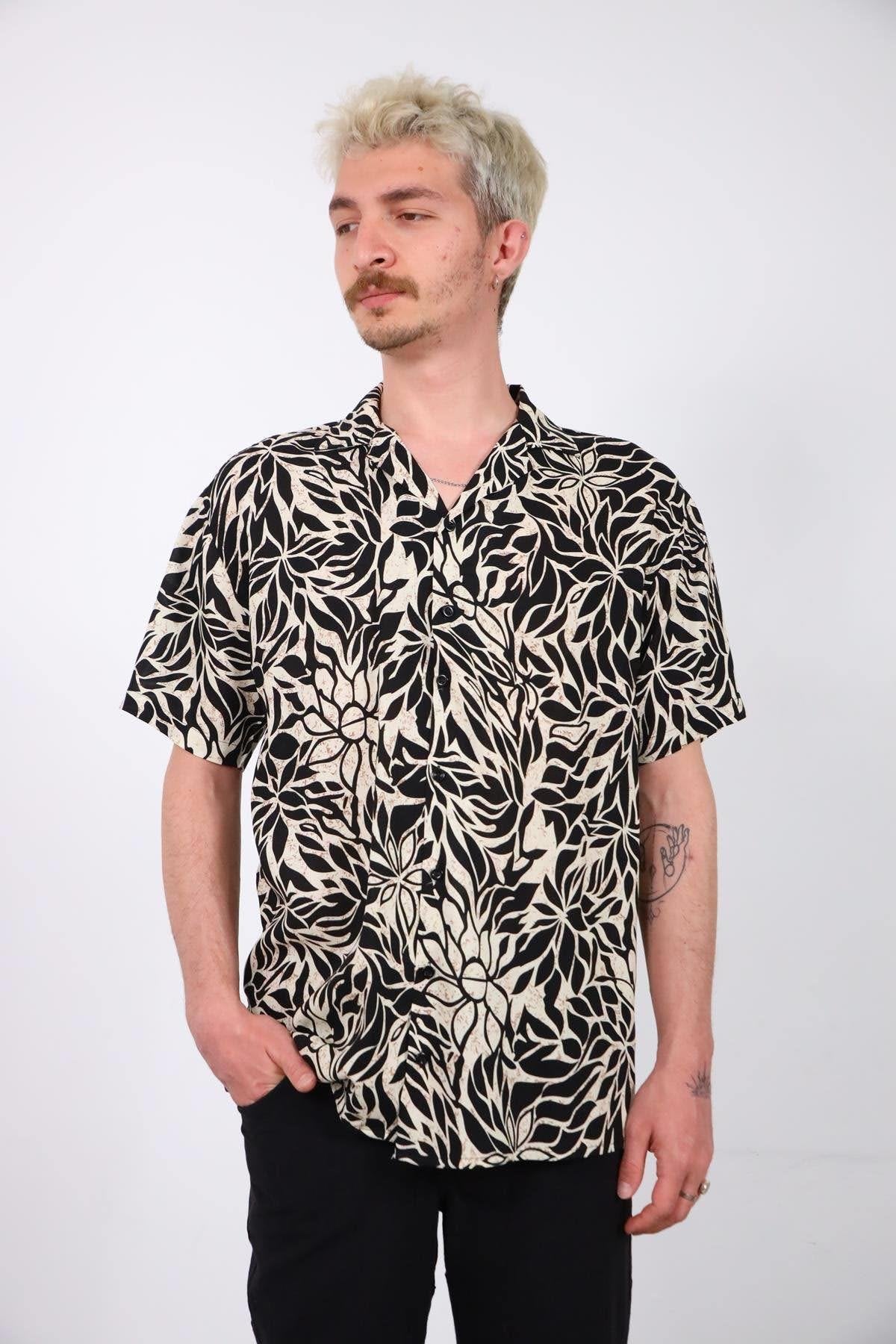Black Patterned Short-Sleeved Men's Shirt