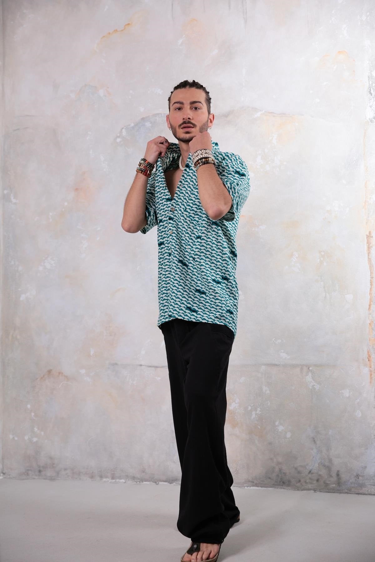 Men's Short-Sleeved Shirt with Mustache Pattern