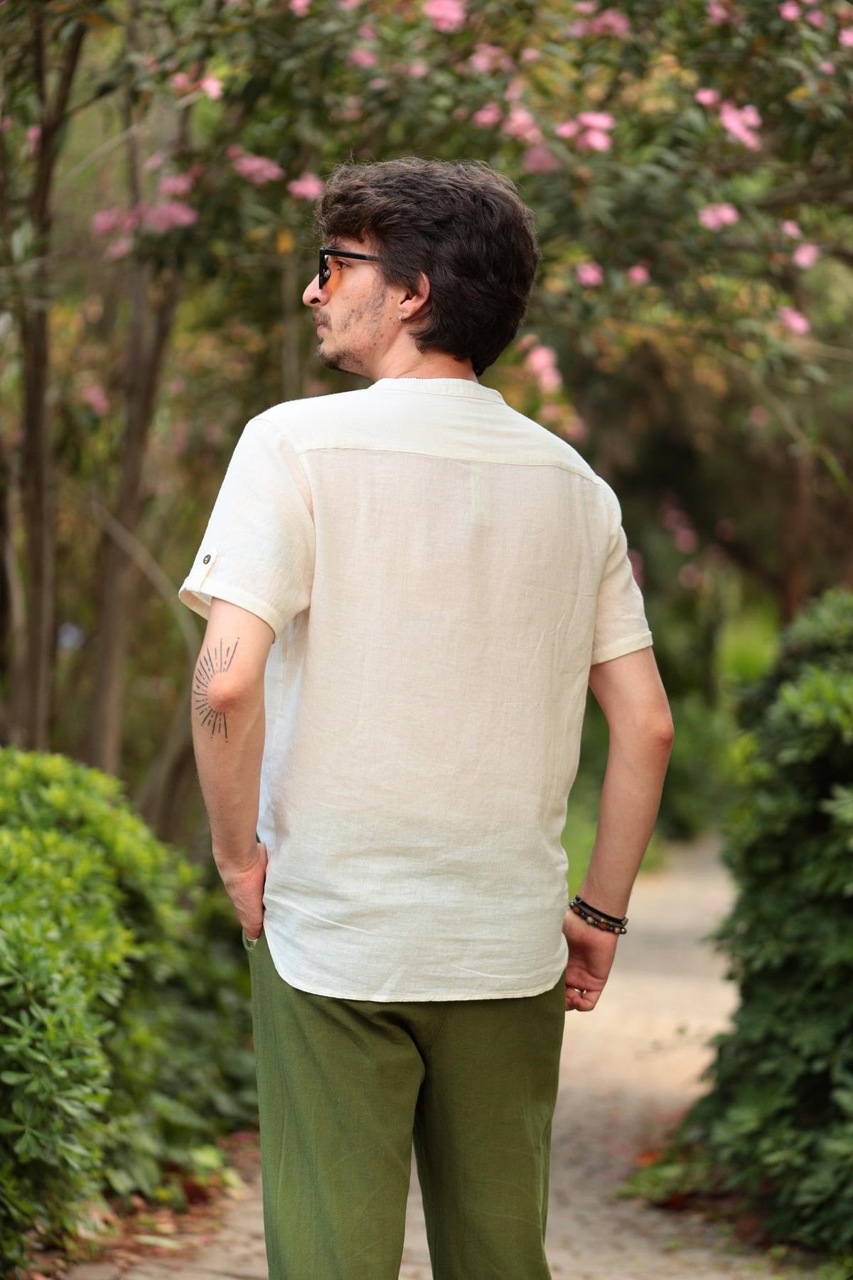 Cream Buttoned Short-Sleeved Mandarin Collar Men's Shirt