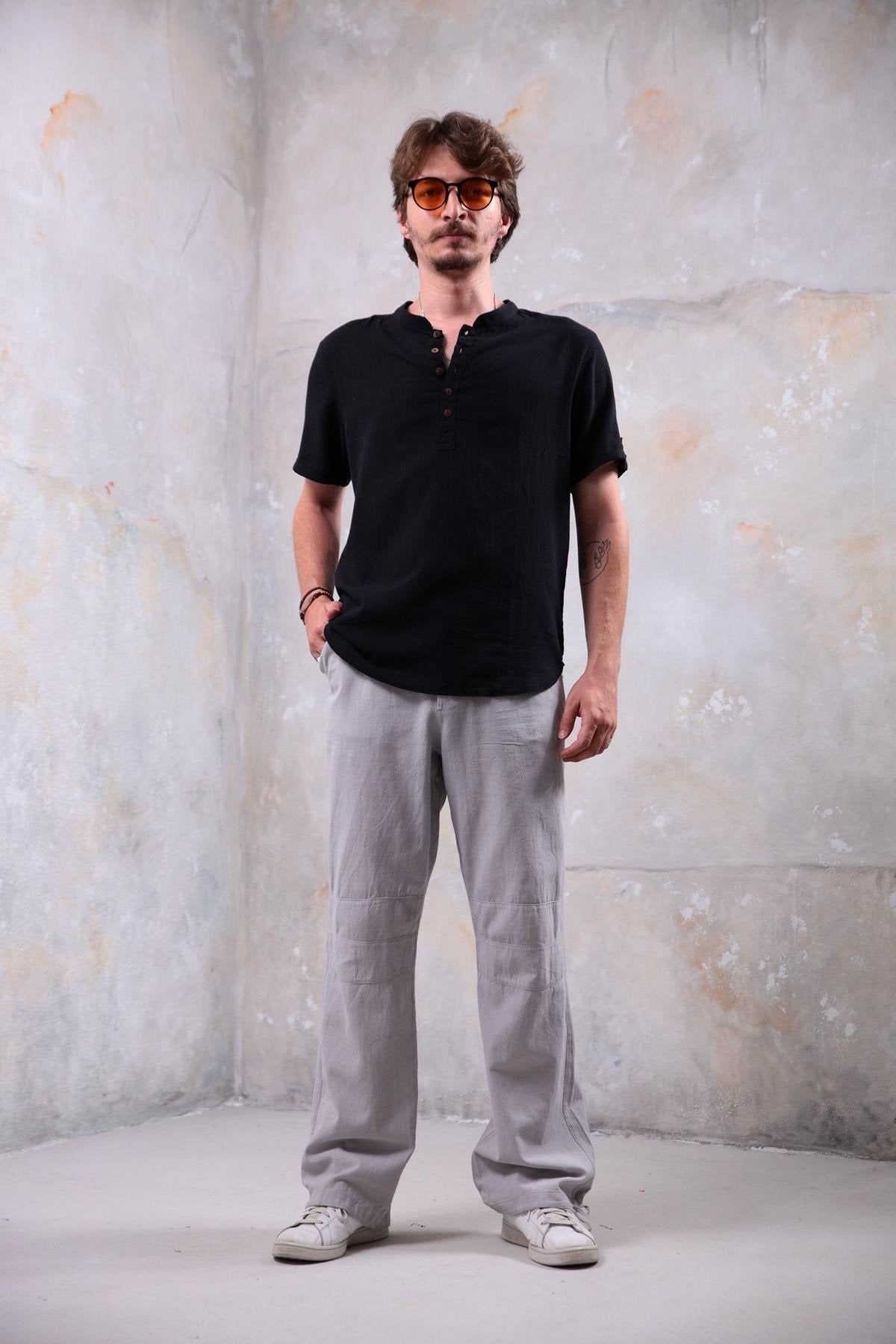 Black Buttoned Short-Sleeved Mandarin Collar Men's Shirt