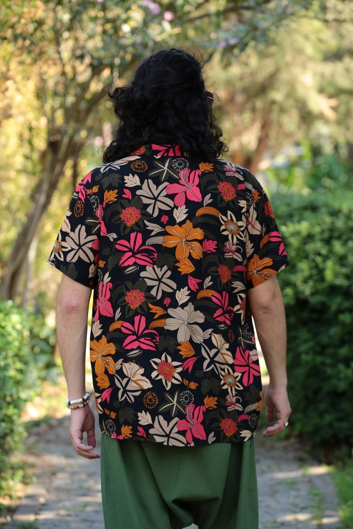 Black Leaf Pattern Short Sleeve Shirt