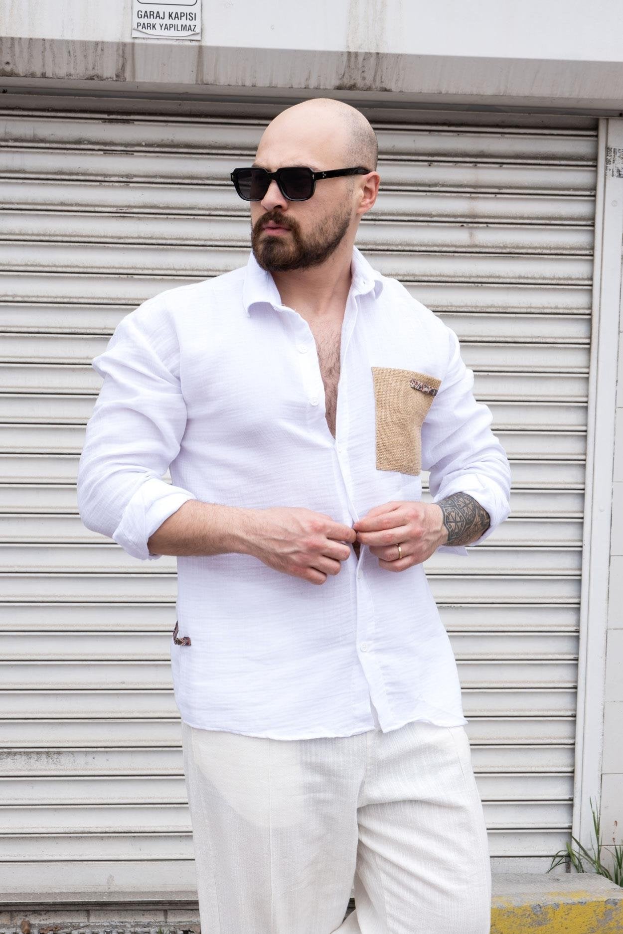 Casual Comfort Shirt Featuring Woven Pocket Design