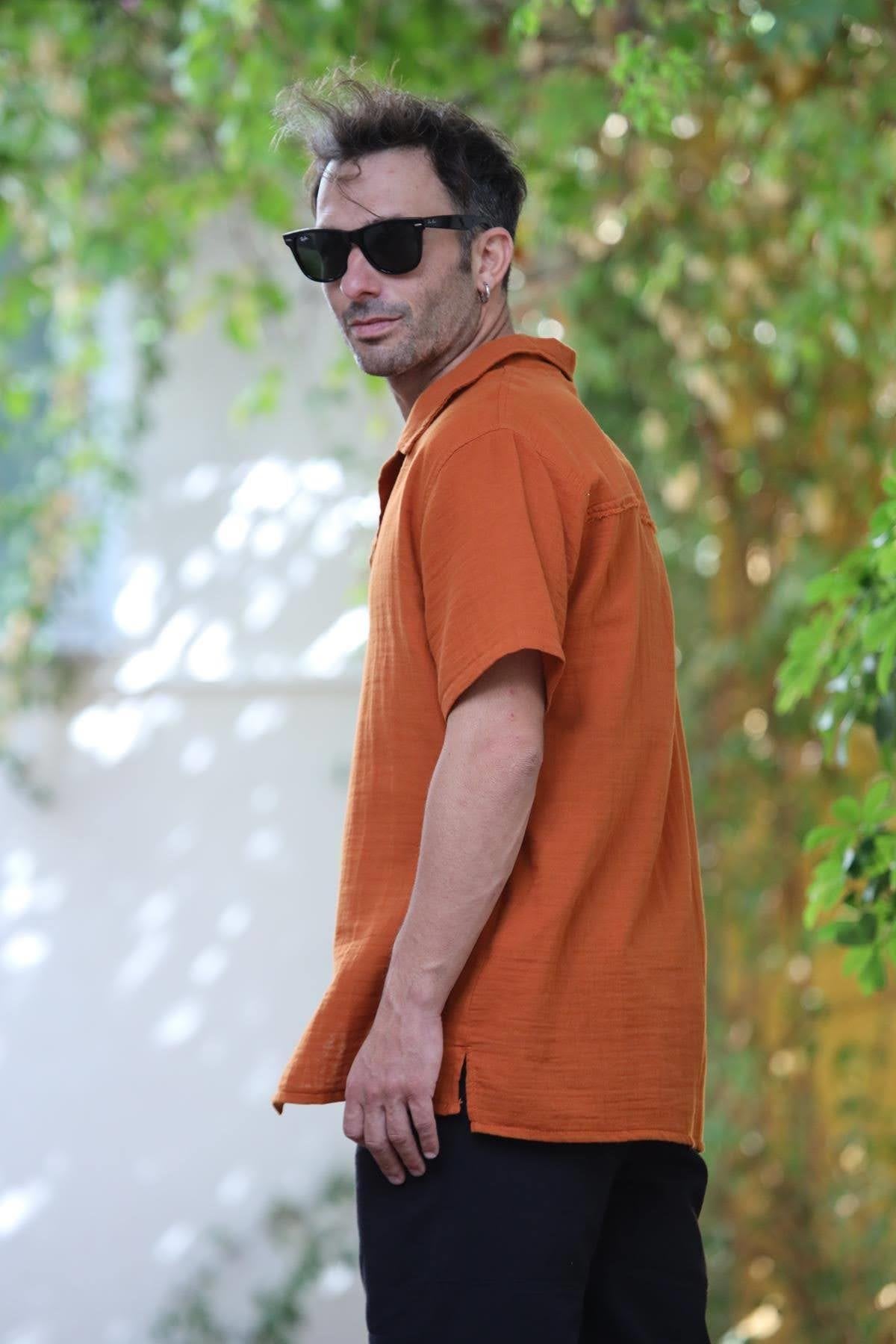 Brick Color Tasseled Back Short Sleeve Men's Shirt