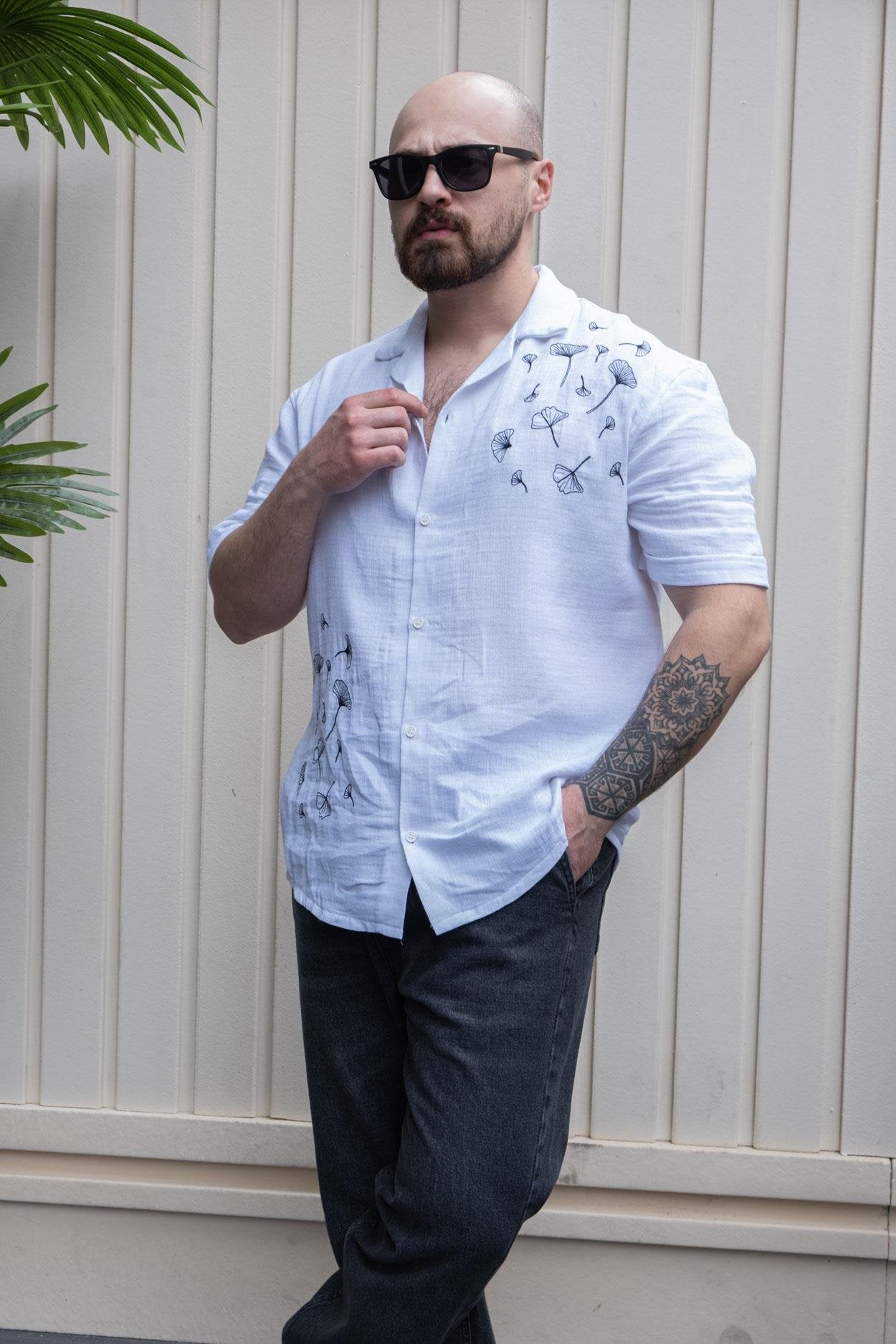 Classic Relaxed Fit Shirt with Elegant Embroidered Detail