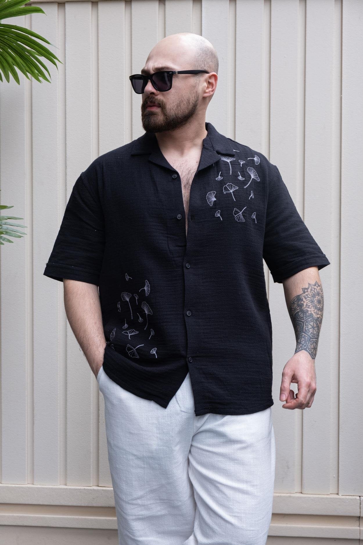 Effortless Style Shirt with Subtle Embroidered Detail