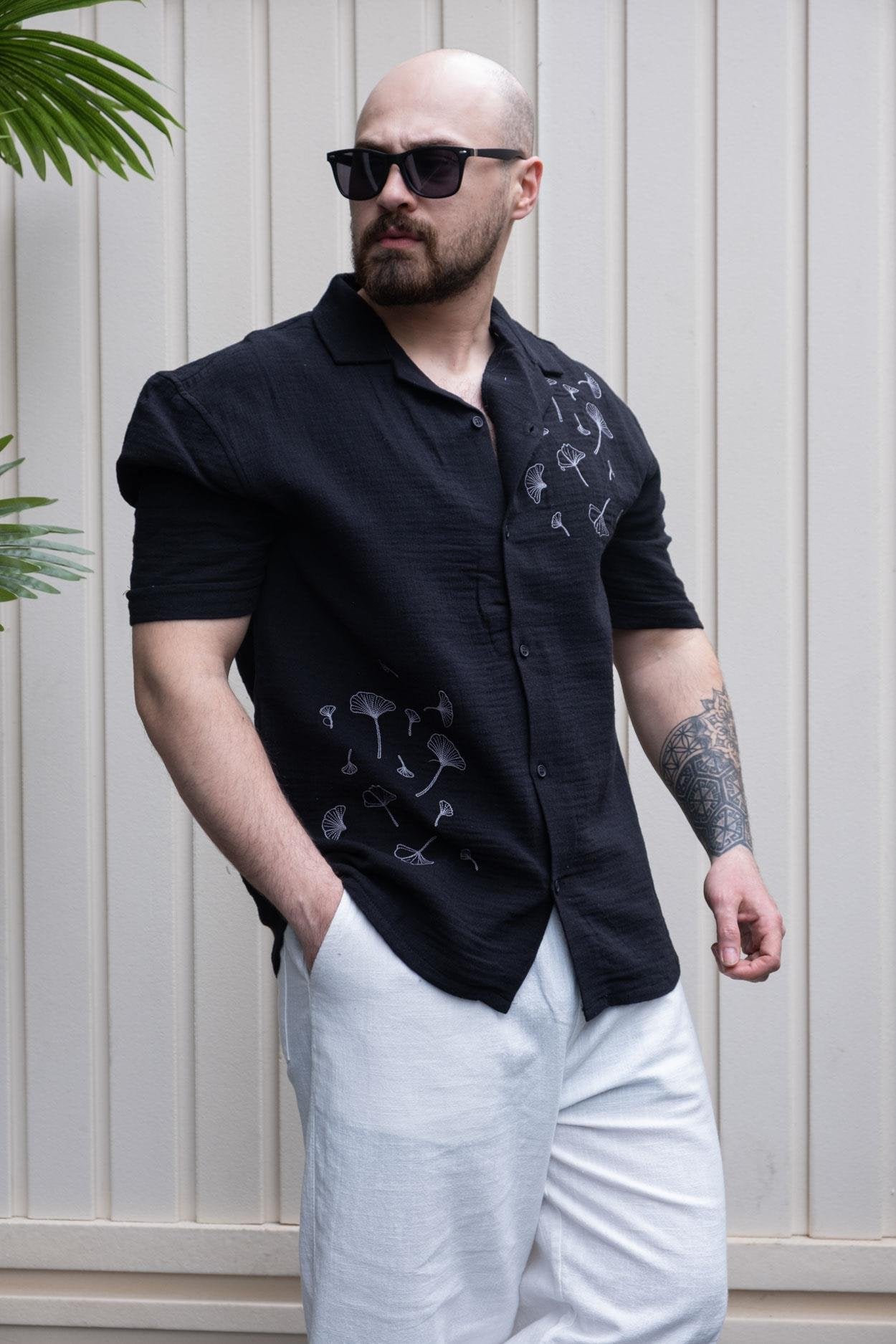 Effortless Style Shirt with Subtle Embroidered Detail