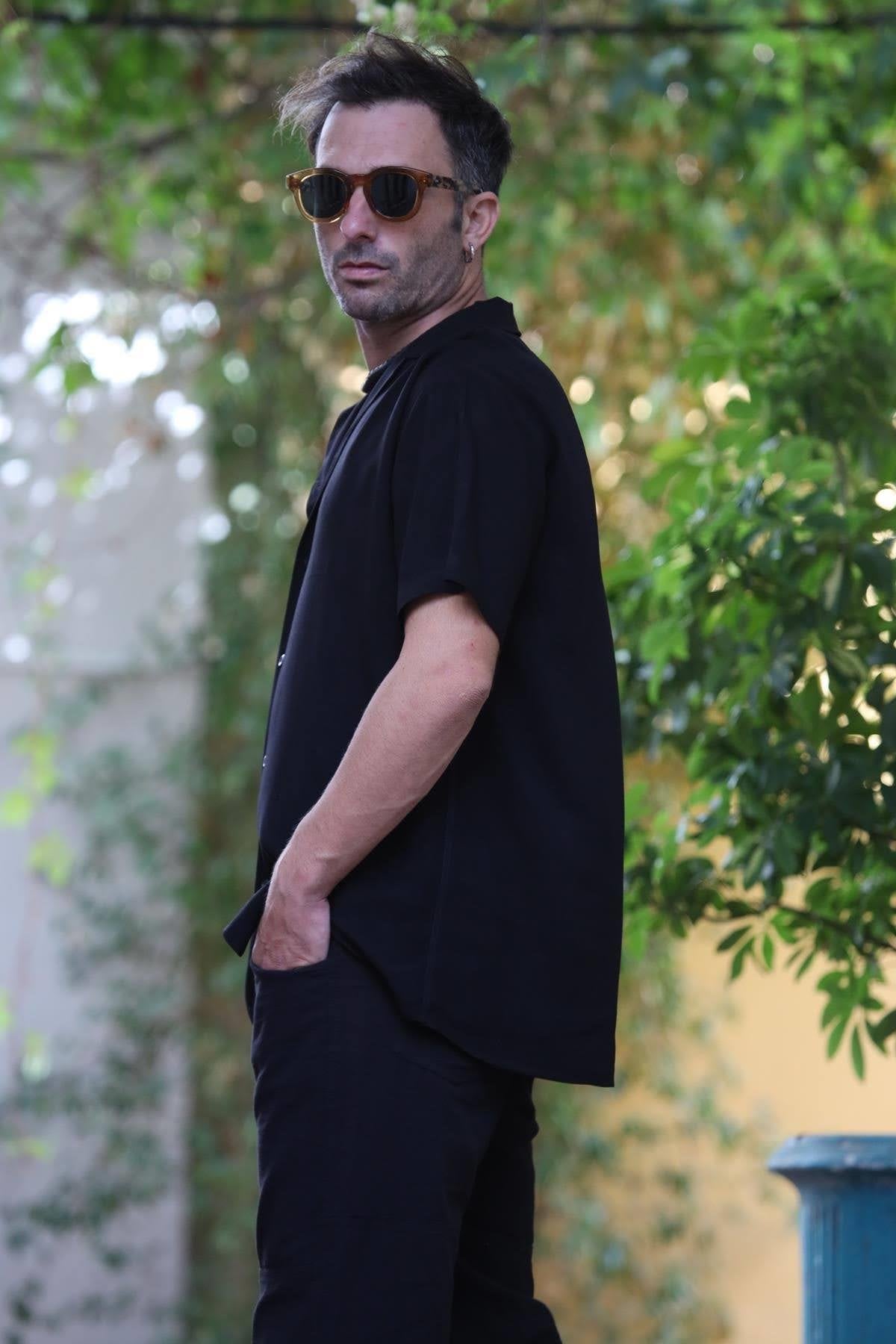 Black Short Sleeve Men's Shirt