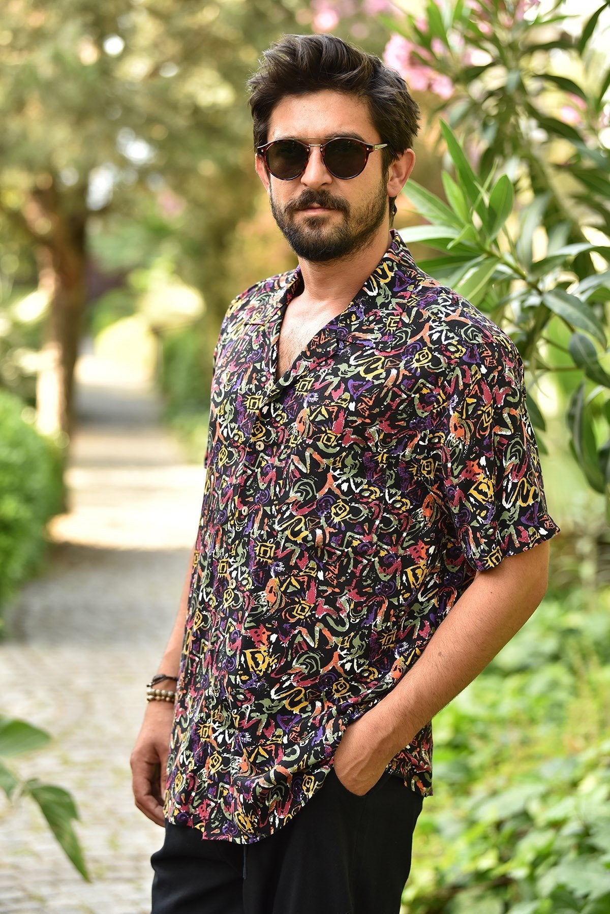 Black Picasso Short-Sleeved Men's Shirt