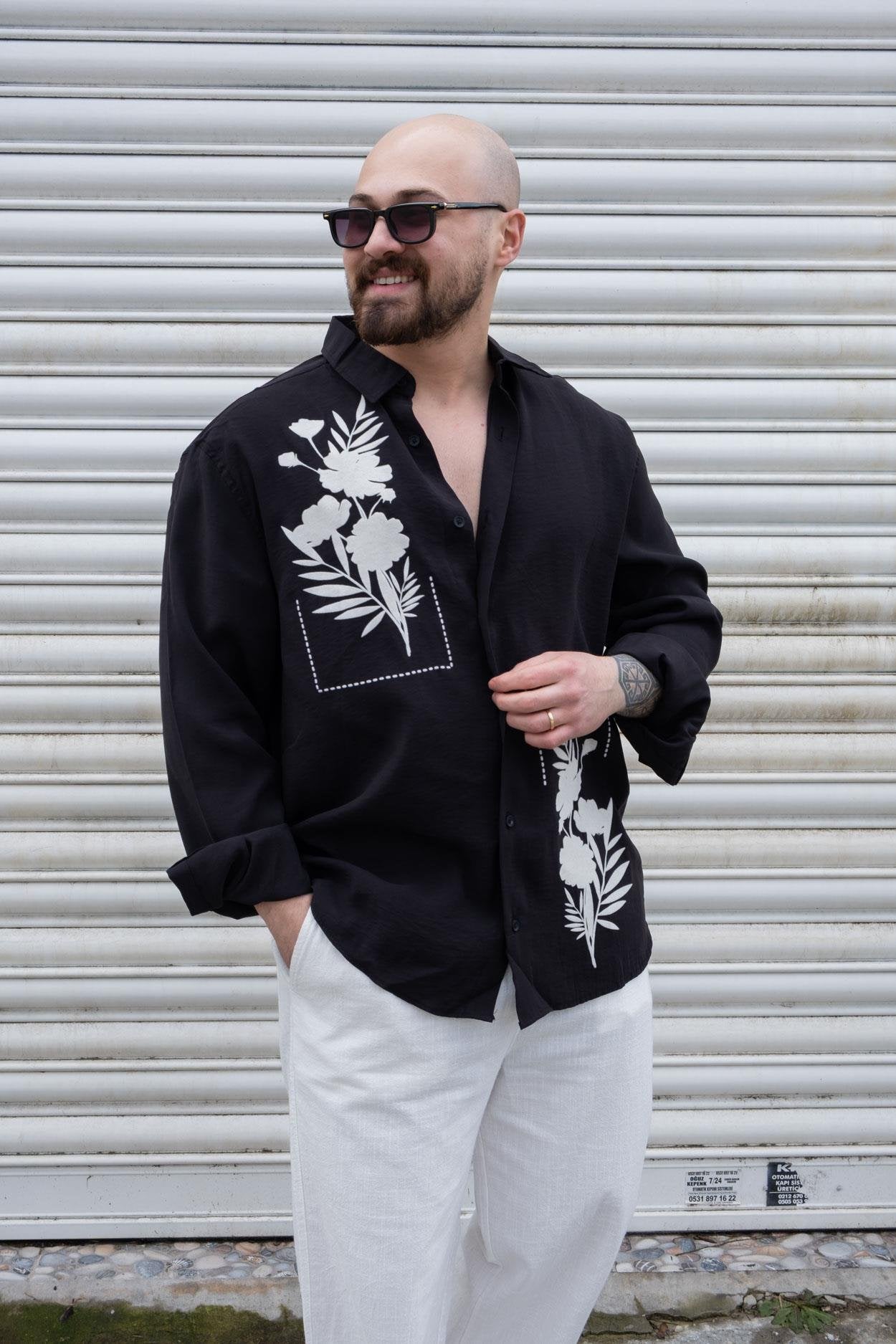 Modern Relaxed Fit Shirt with Elegant Suede Print Detail