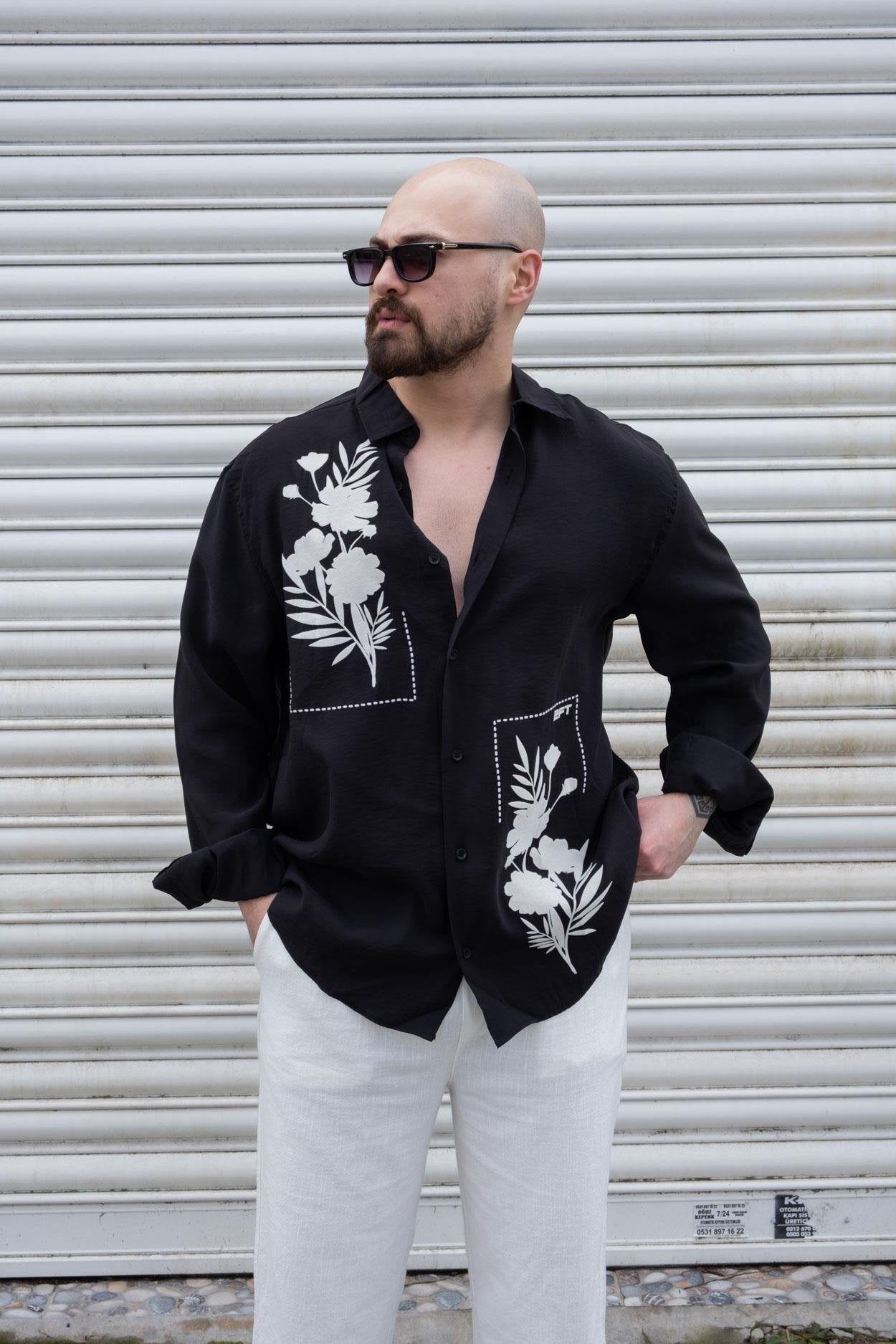 Modern Relaxed Fit Shirt with Elegant Suede Print Detail